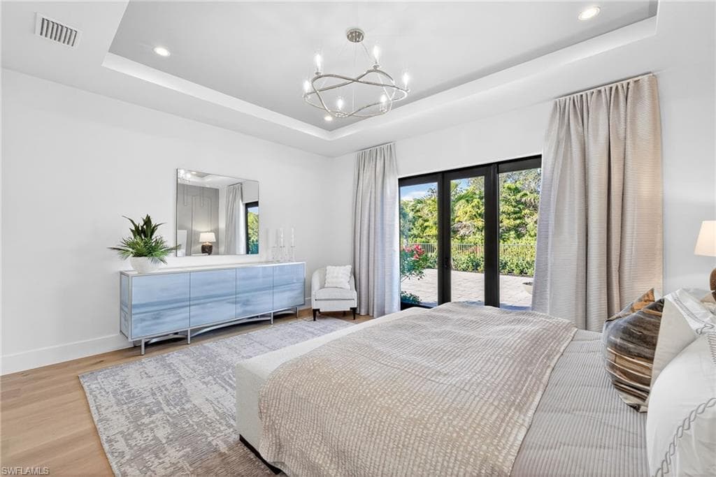 2051 Cambridge Park DR, NAPLES FL 34109-17