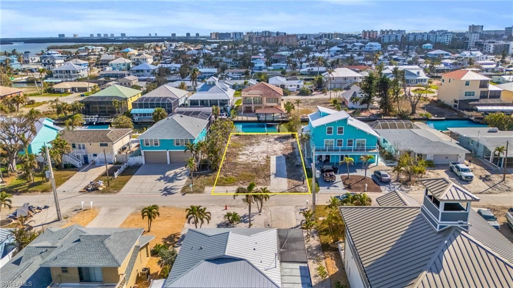 200 Curlew ST, FORT MYERS BEACH FL 33931-6