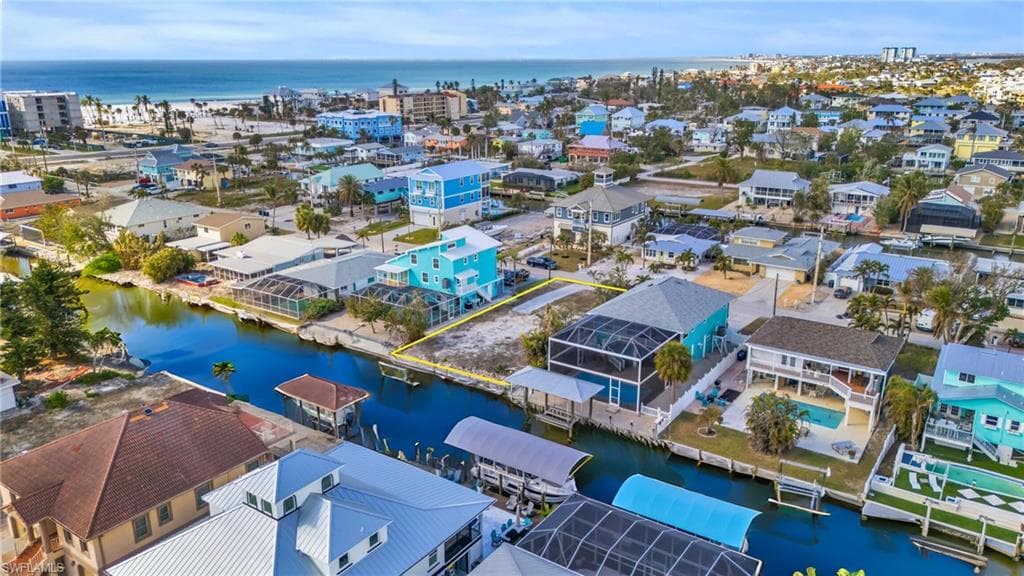 200 Curlew ST, FORT MYERS BEACH FL 33931-2