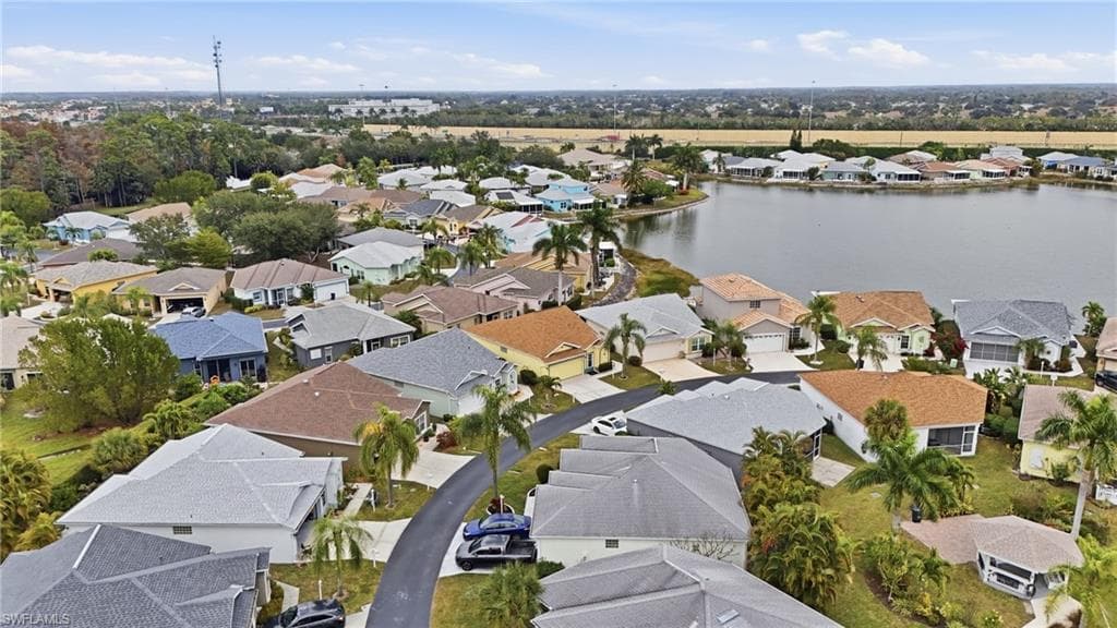 10711 Maui CIR, ESTERO FL 33928-35