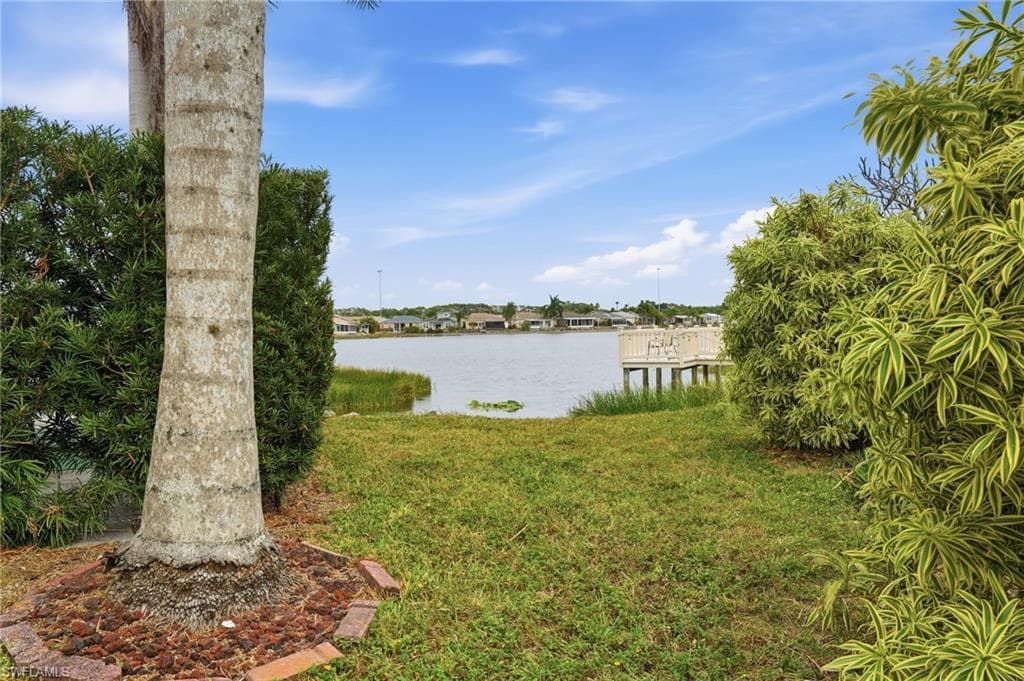 10711 Maui CIR, ESTERO FL 33928-27