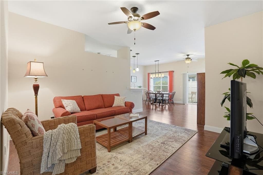 10711 Maui CIR, ESTERO FL 33928-4