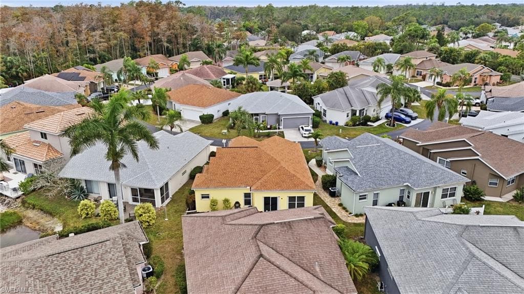 10711 Maui CIR, ESTERO FL 33928-33