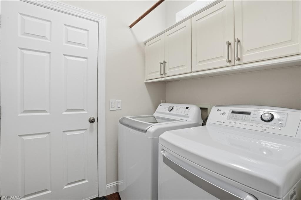 10711 Maui CIR, ESTERO FL 33928-30