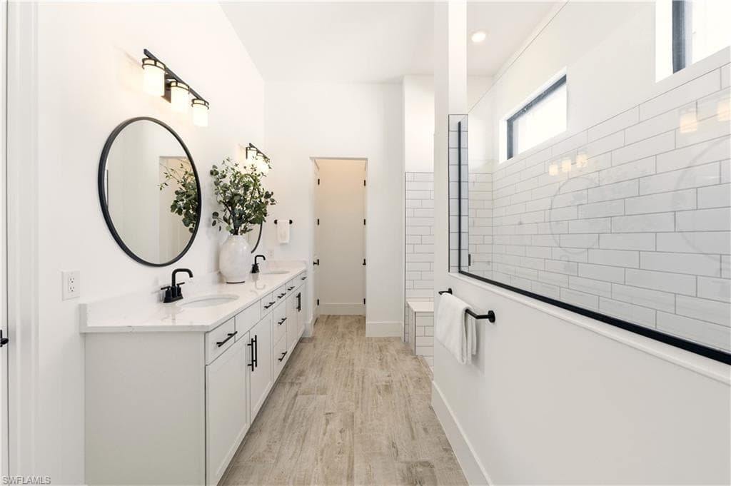 16265 Verilyn CIR, NAPLES FL 34110-21