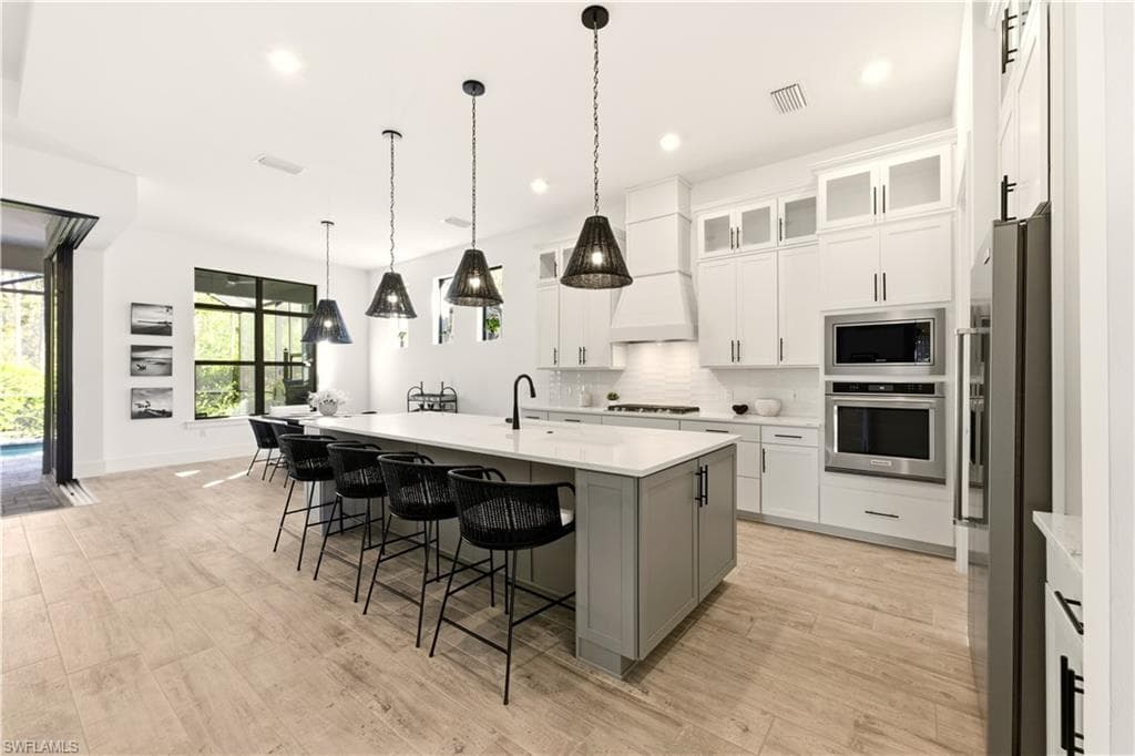 16265 Verilyn CIR, NAPLES FL 34110-8