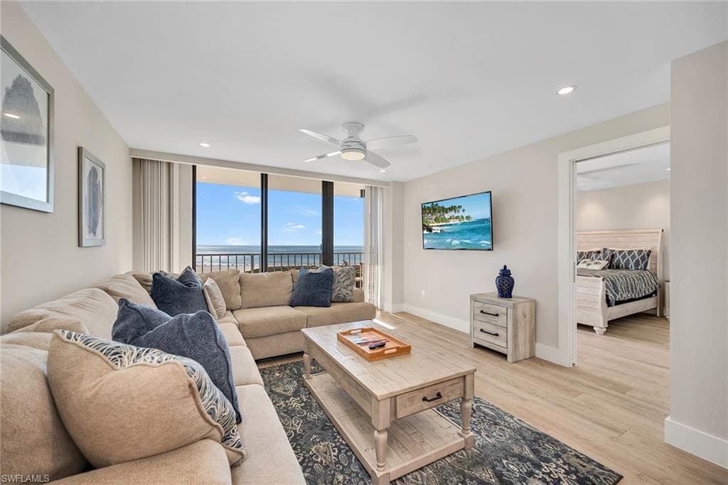 380 Seaview CT # 1405, MARCO ISLAND FL 34145-4