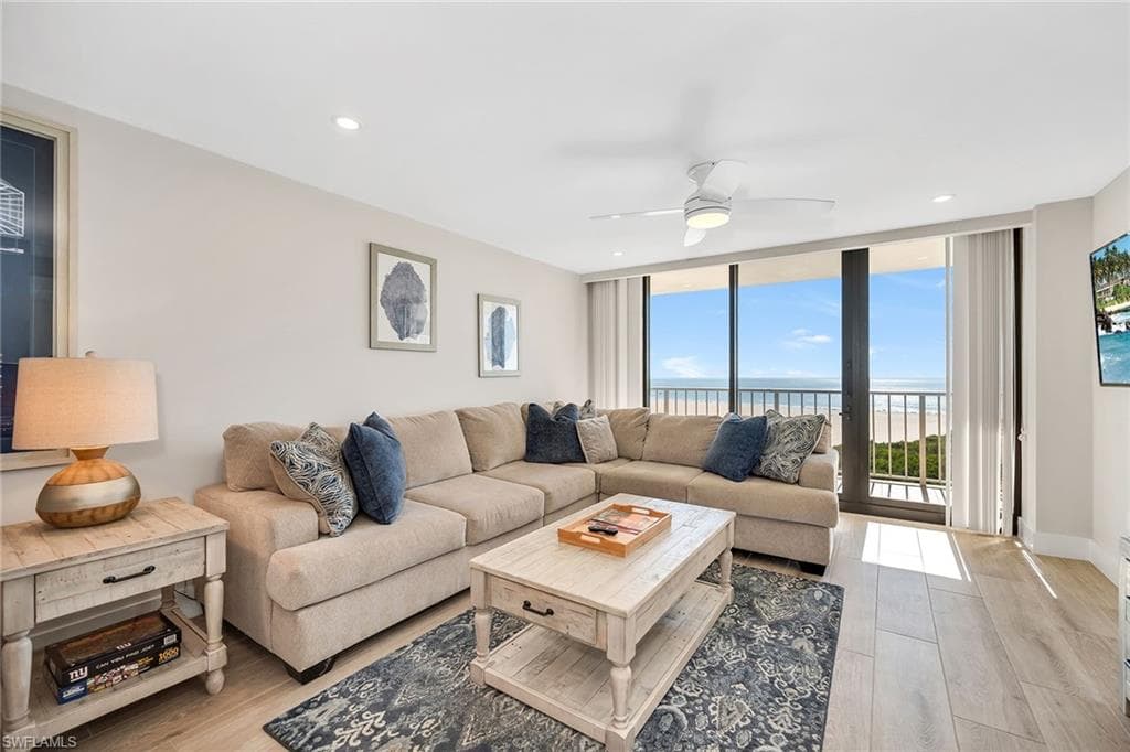 380 Seaview CT # 1405, MARCO ISLAND FL 34145-3