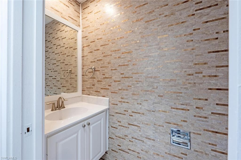 5417 Cove CIR # 112, NAPLES FL 34119-12