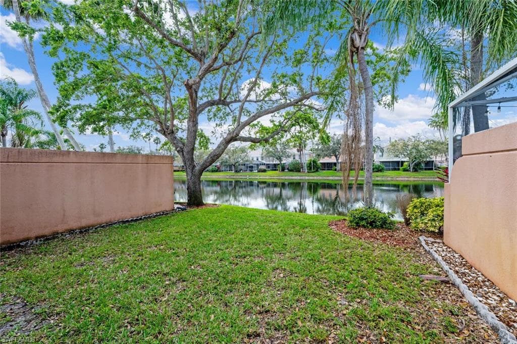 5417 Cove CIR # 112, NAPLES FL 34119-31