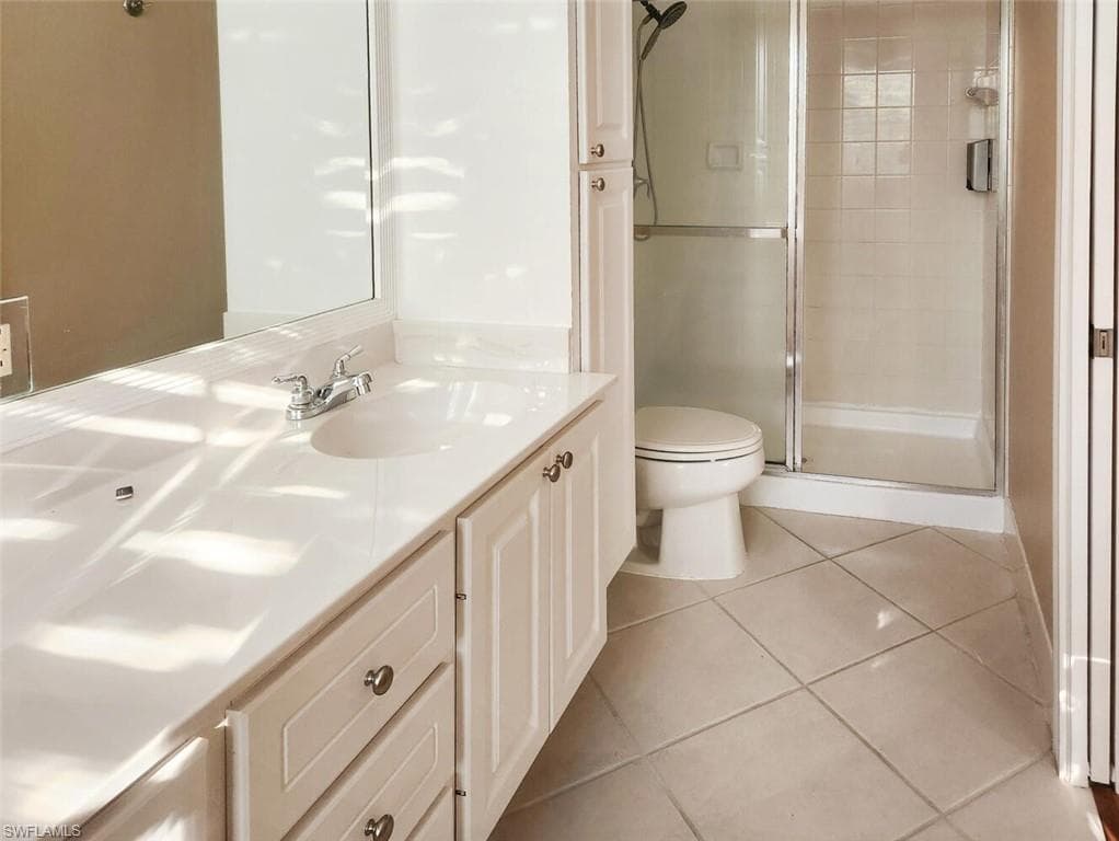 5417 Cove CIR # 112, NAPLES FL 34119-19