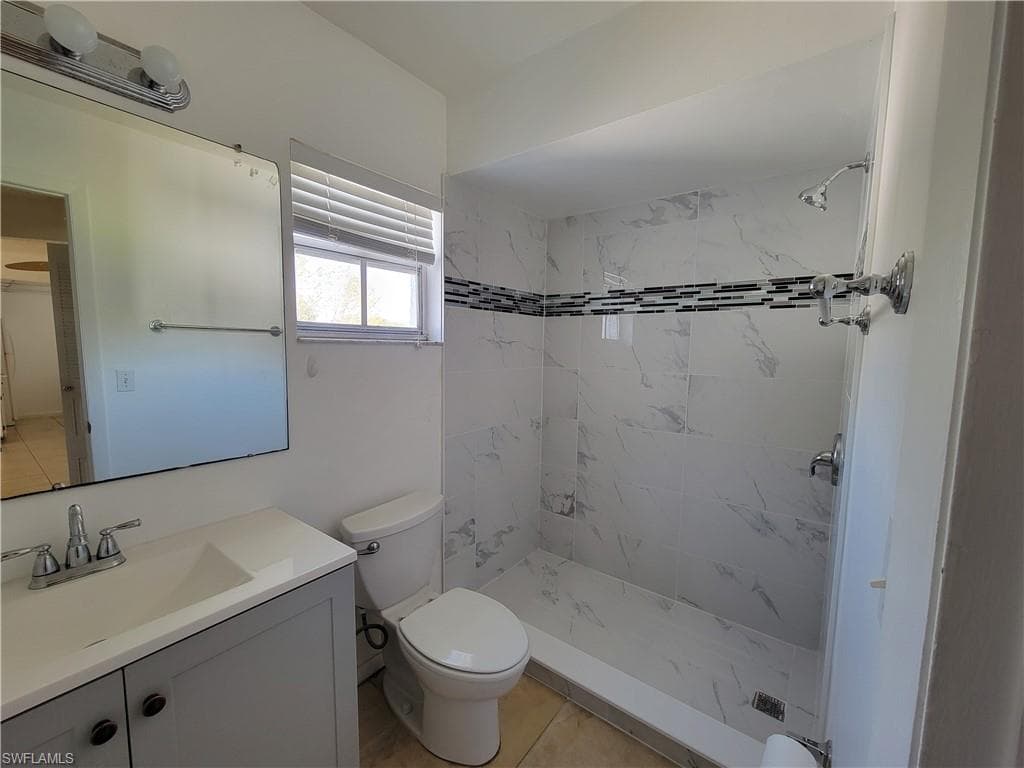 7035 Cedarhurst DR # 12C, FORT MYERS FL 33919-23