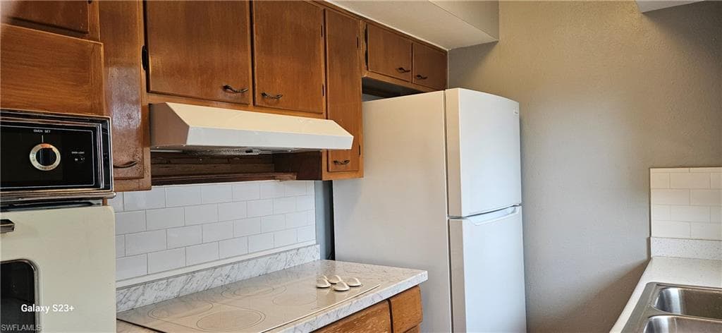 2544 1st ST # 202, FORT MYERS FL 33901-8