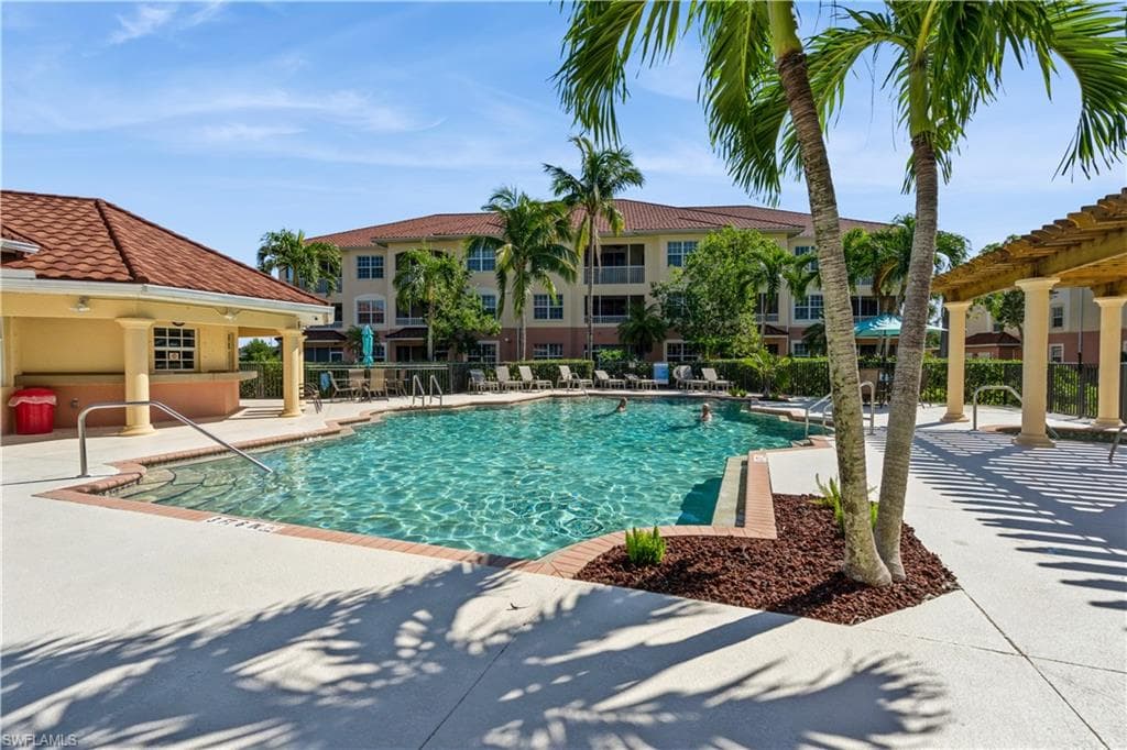 1141 Van Loon Commons CIR # 201, CAPE CORAL FL 33909-22