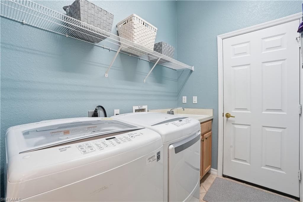 6505 Waverly Green WAY, NAPLES FL 34110-27