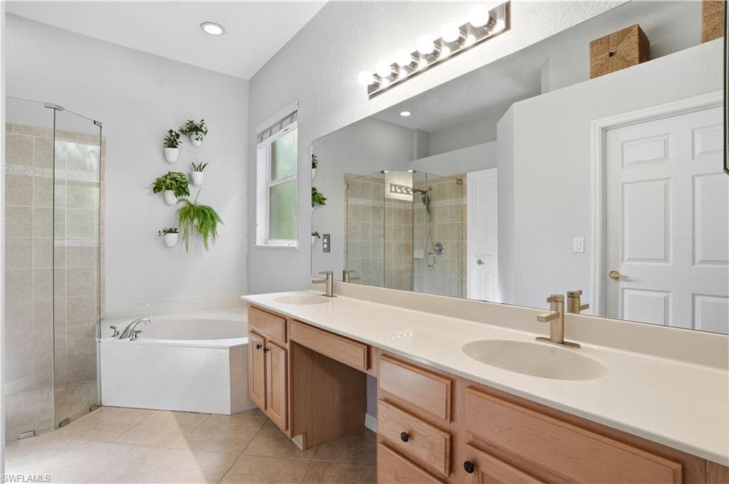 6505 Waverly Green WAY, NAPLES FL 34110-18