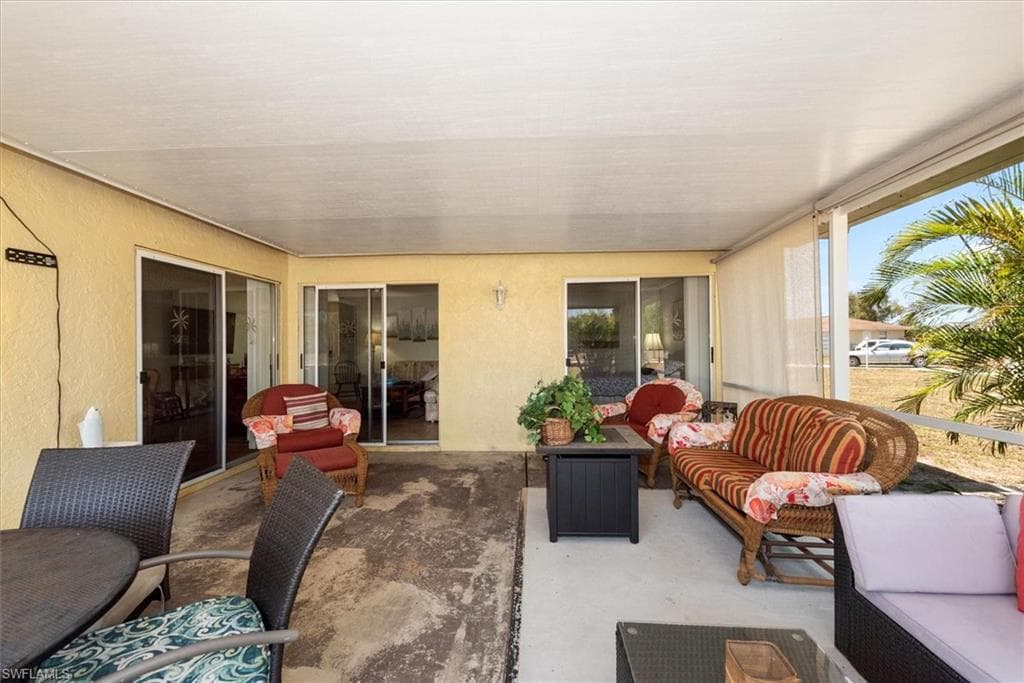 10746 Lemontree CT, LEHIGH ACRES FL 33936-7