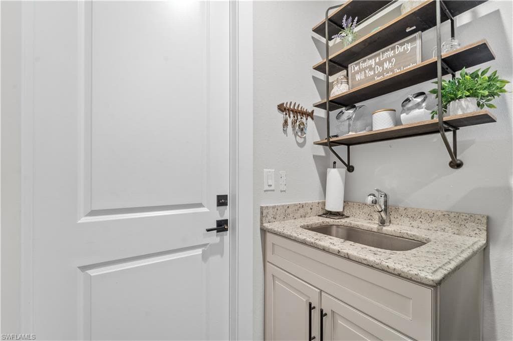 14200 Chetwood ST, FORT MYERS FL 33905-30