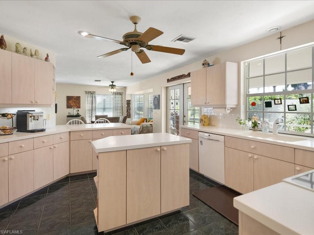 20591 Groveline CT, ESTERO FL 33928-15