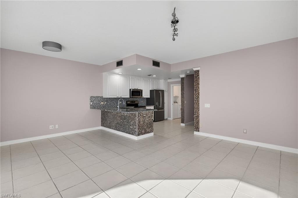 3518 Zanzibar WAY, NAPLES FL 34119-10