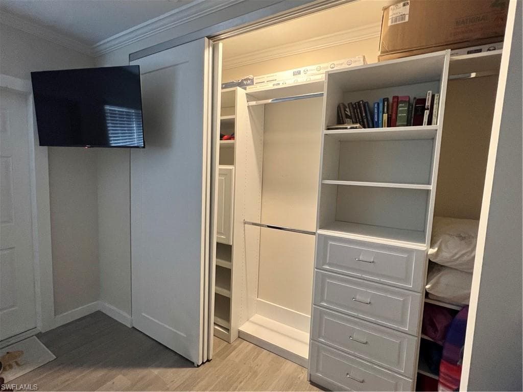 473 12th AVE S # B6, NAPLES FL 34102-6