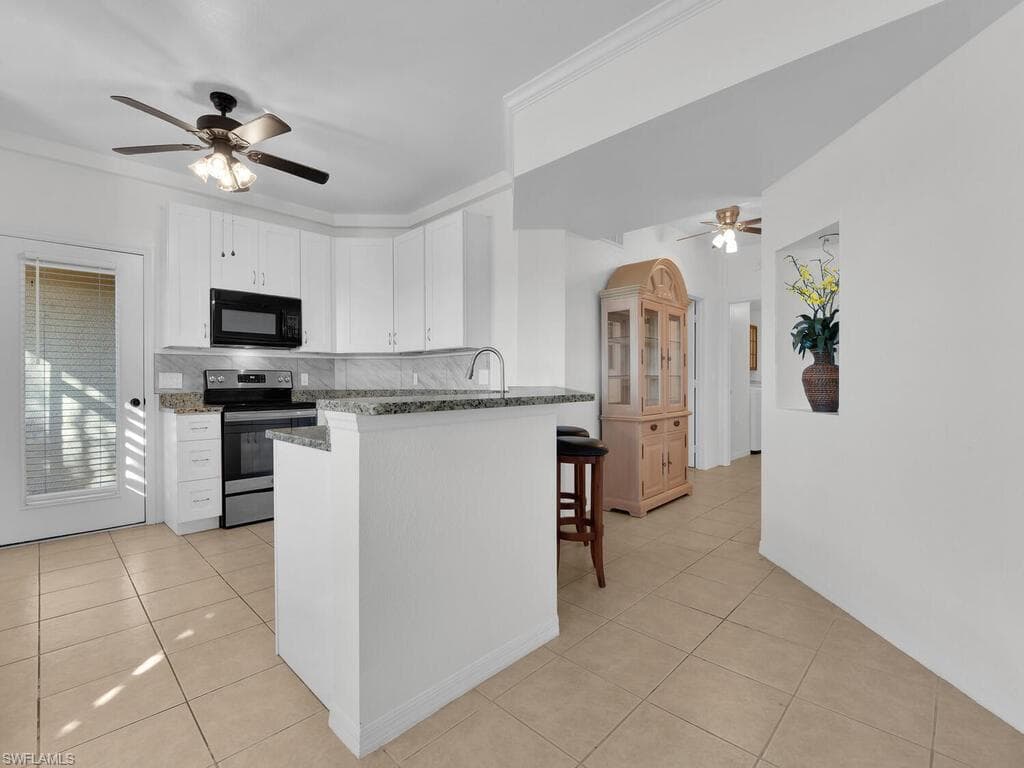 1860 Concordia Lake CIR # 603, CAPE CORAL FL 33909-5