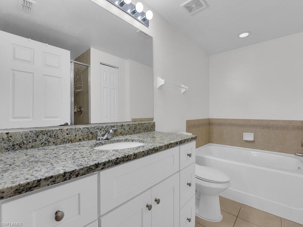 1860 Concordia Lake CIR # 603, CAPE CORAL FL 33909-15