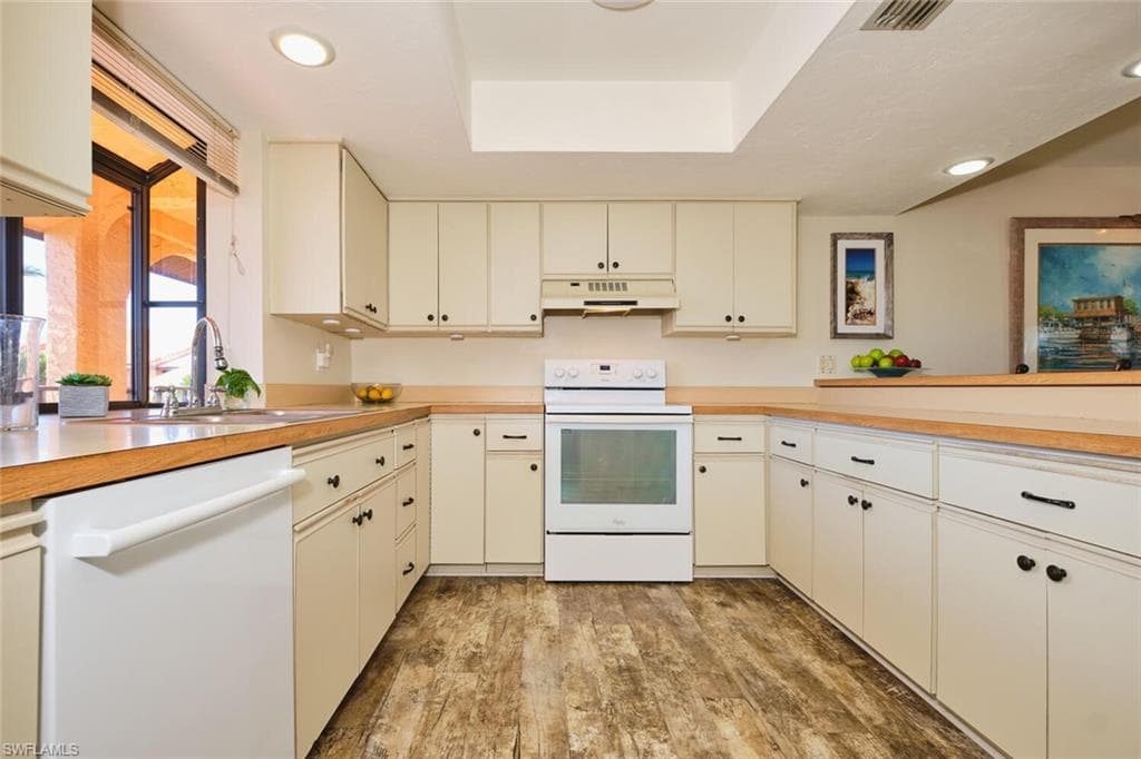 5510 SW 4th PL 106-12