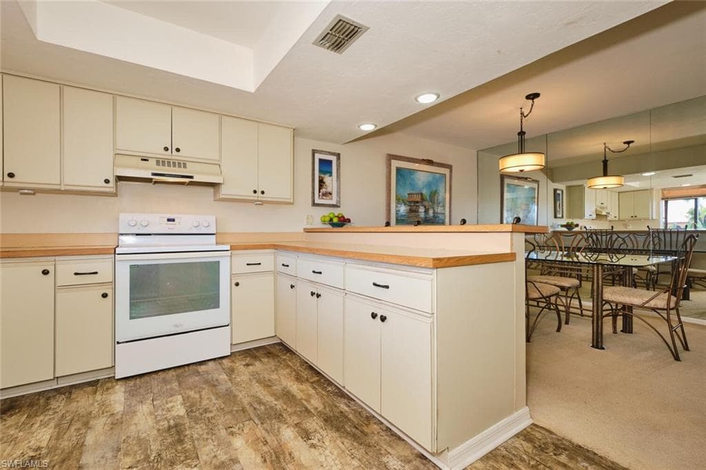 5510 SW 4th PL 106-13