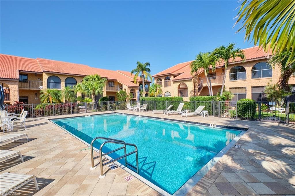 5510 SW 4th PL 106-30