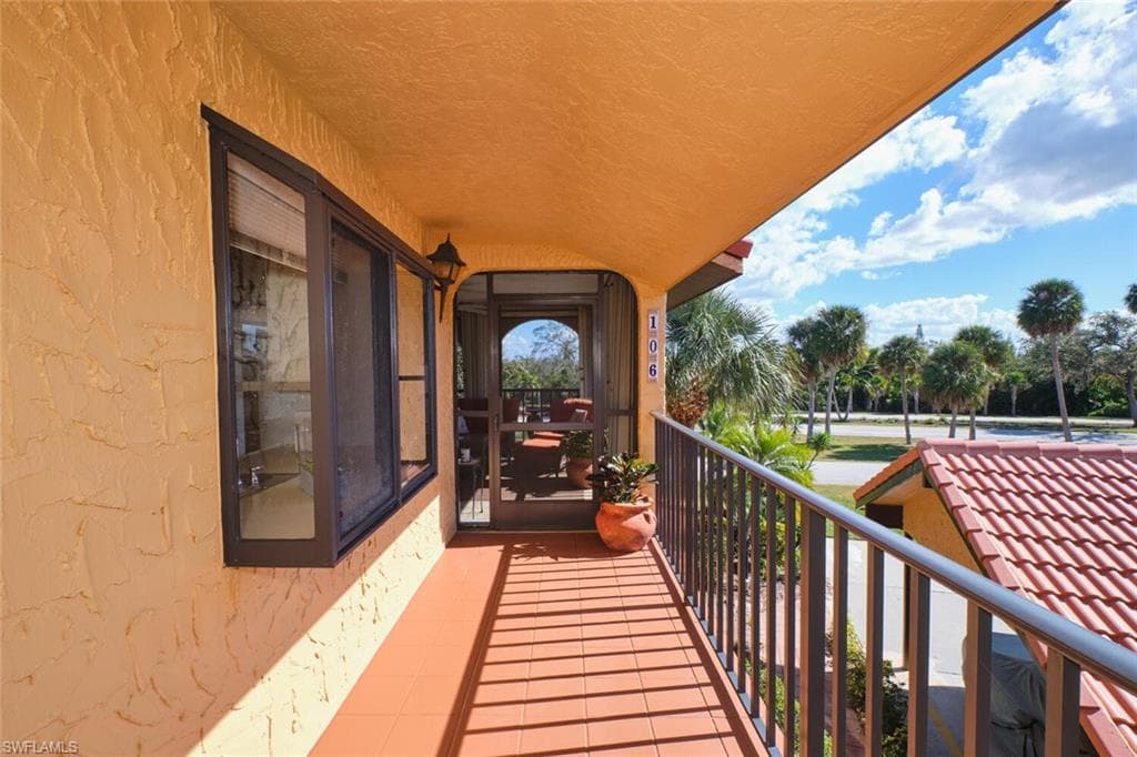 5510 SW 4th PL 106-38