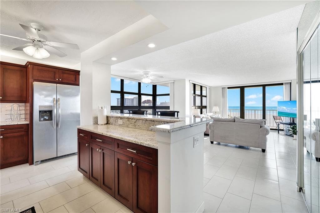 260 Seaview CT # 906, MARCO ISLAND FL 34145-16