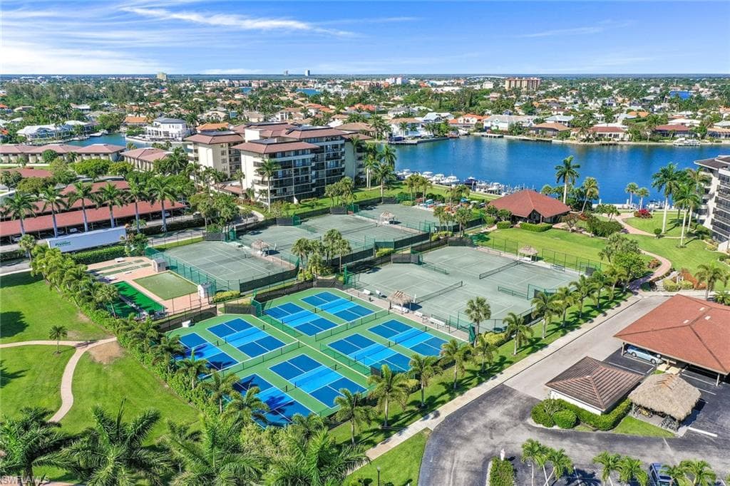 260 Seaview CT # 906, MARCO ISLAND FL 34145-35