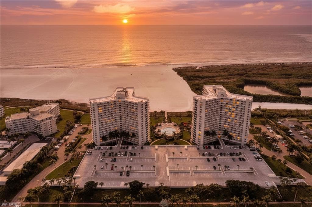 260 Seaview CT # 906, MARCO ISLAND FL 34145-28
