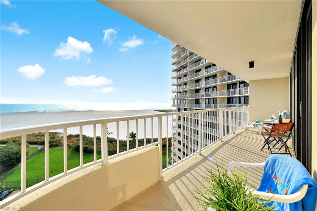 260 Seaview CT # 906, MARCO ISLAND FL 34145-7