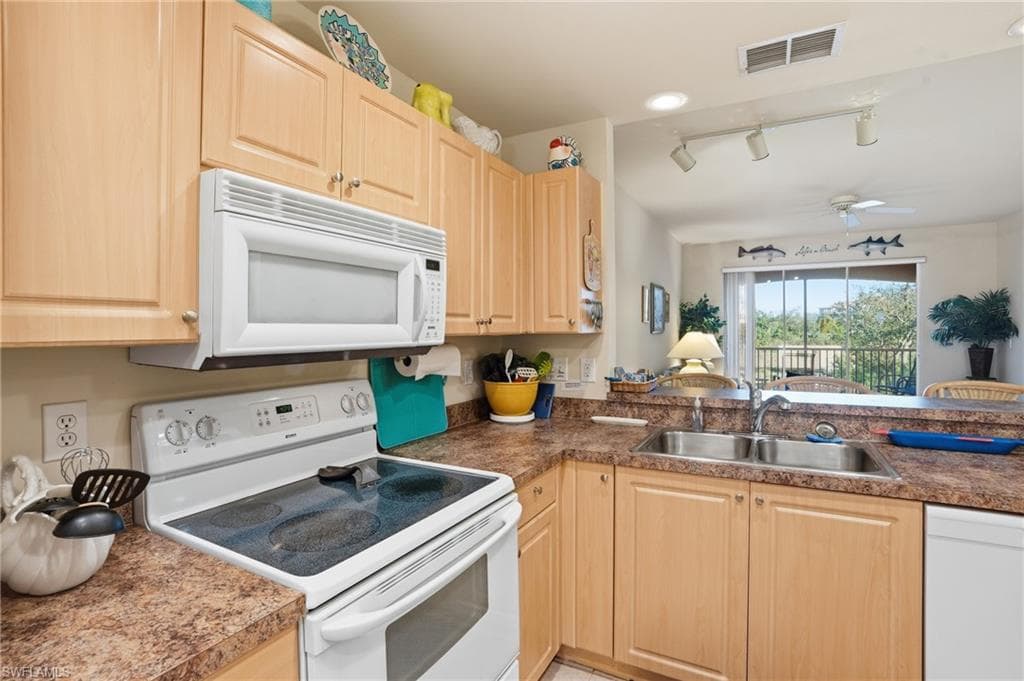 15979 Mandolin Bay DR # 202, FORT MYERS FL 33908-13