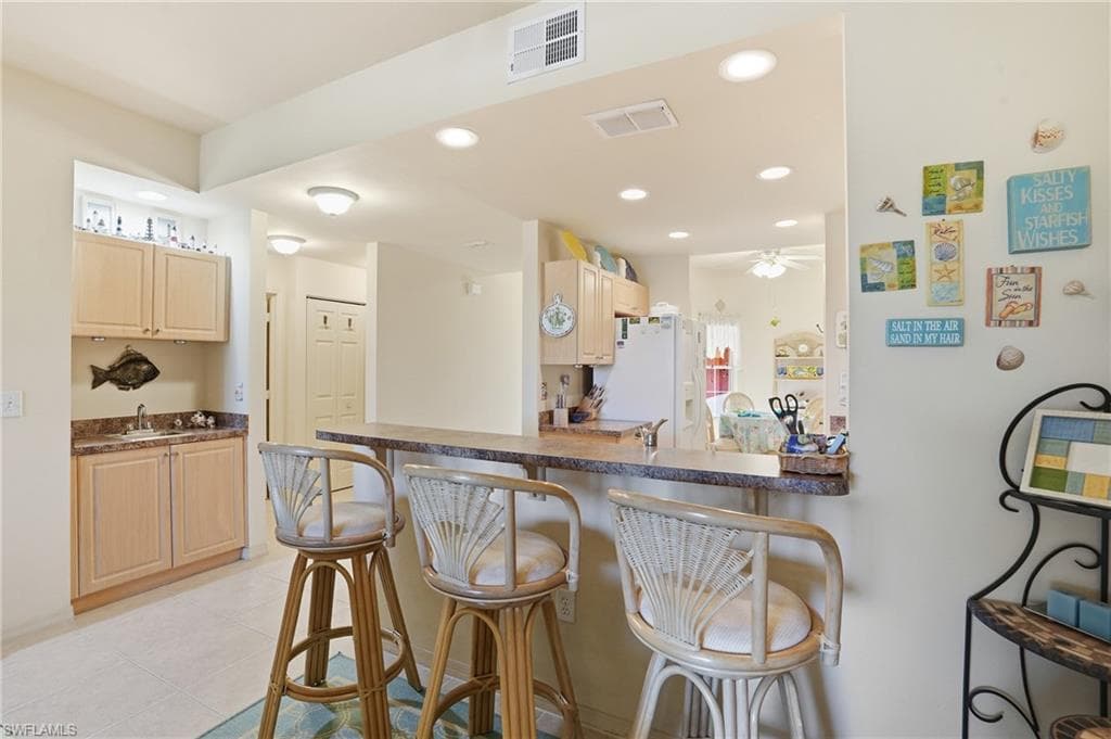 15979 Mandolin Bay DR # 202, FORT MYERS FL 33908-10