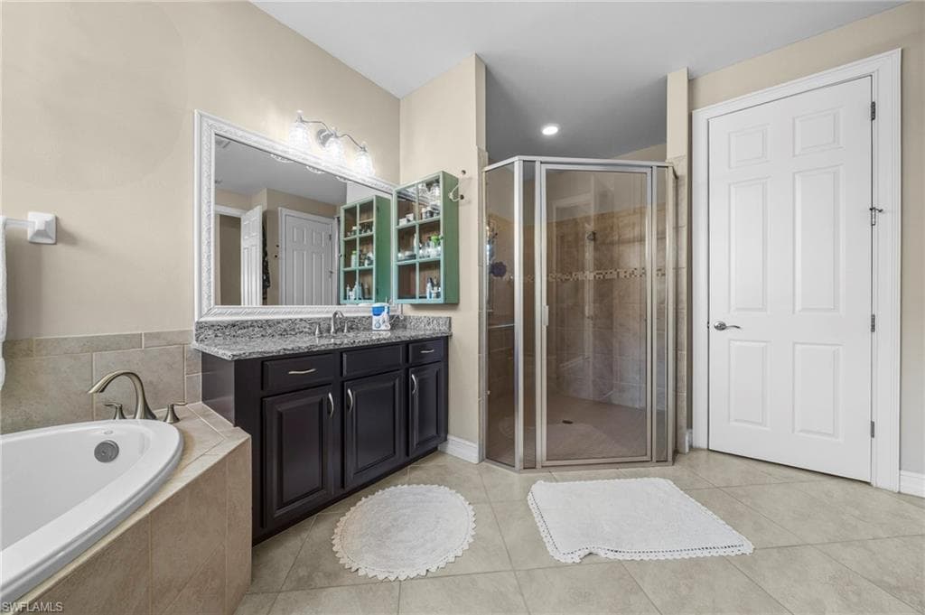 13450 Seaside Harbour DR, NORTH FORT MYERS FL 33903-14