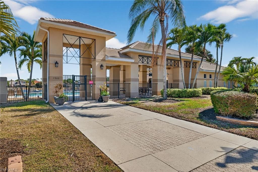 7611 Cameron CIR-33