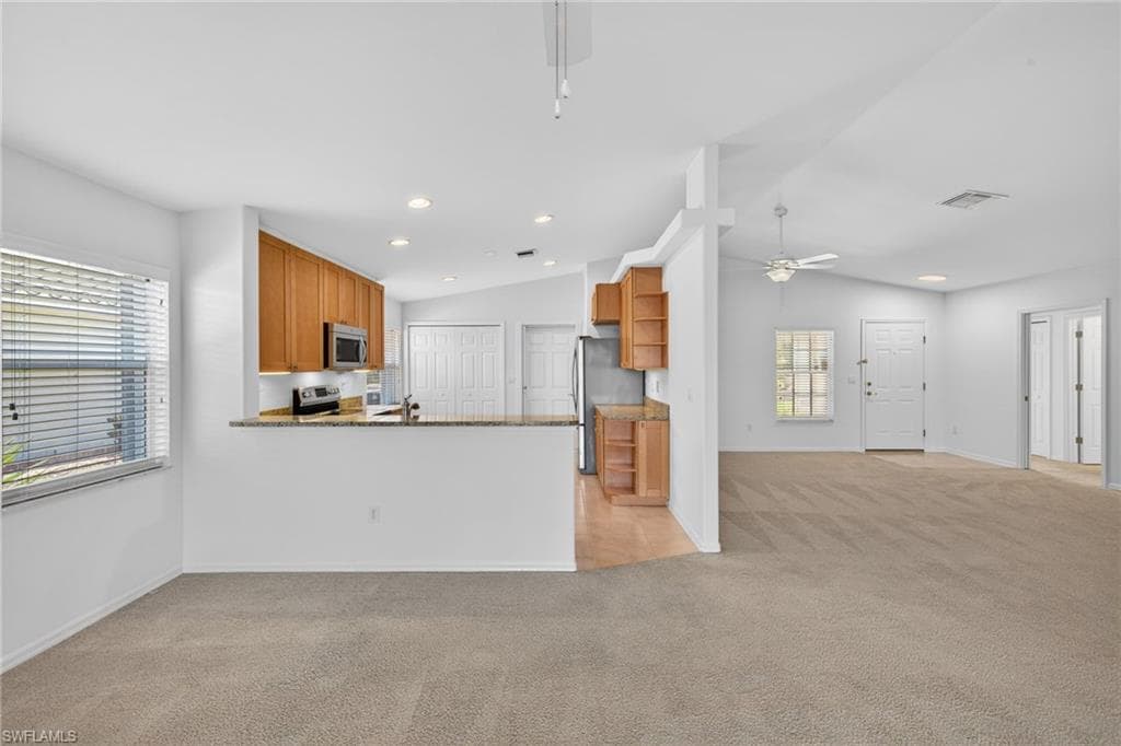 7611 Cameron CIR-9