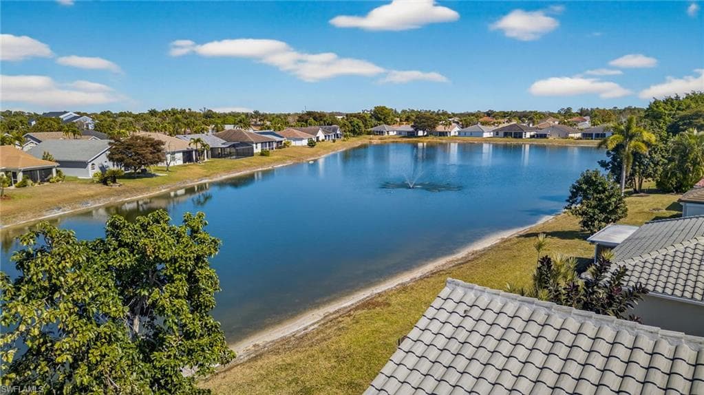 7611 Cameron CIR-32