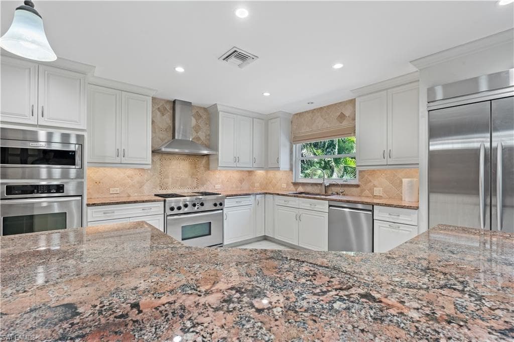 15839 Silverado CT, FORT MYERS FL 33908-10