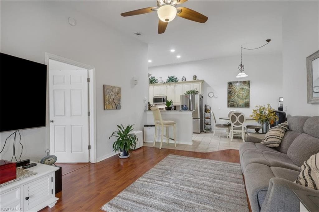 27107 N Matheson AVE # 204, BONITA SPRINGS FL 34135-2