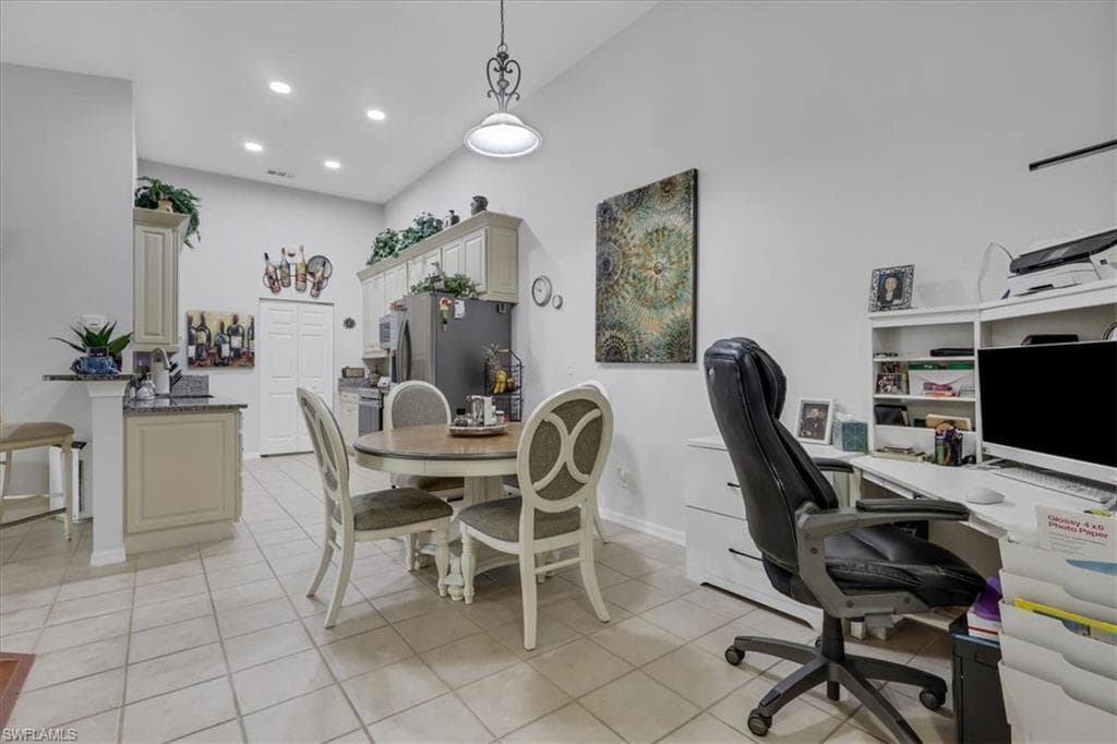 27107 N Matheson AVE # 204, BONITA SPRINGS FL 34135-4