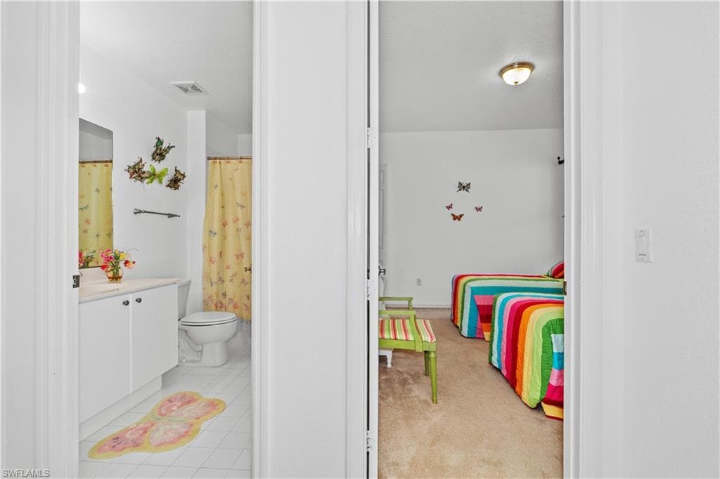 1405 Mariposa CIR # 102, NAPLES FL 34105-21