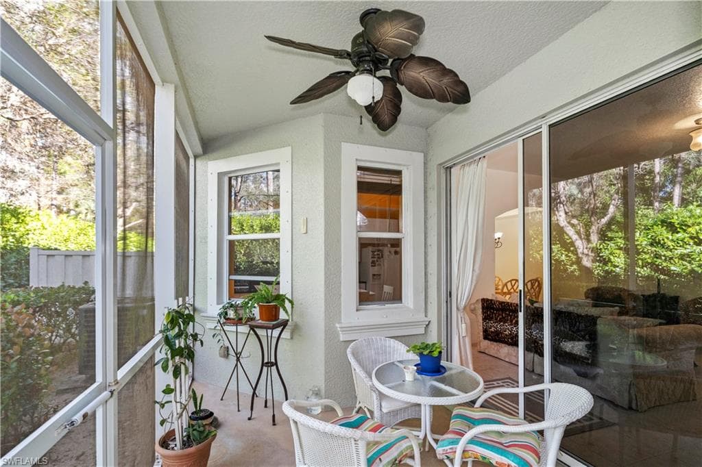 1405 Mariposa CIR # 102, NAPLES FL 34105-35