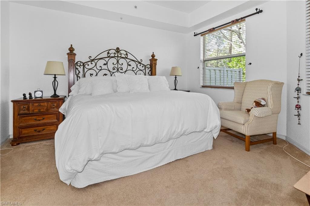 1405 Mariposa CIR # 102, NAPLES FL 34105-13