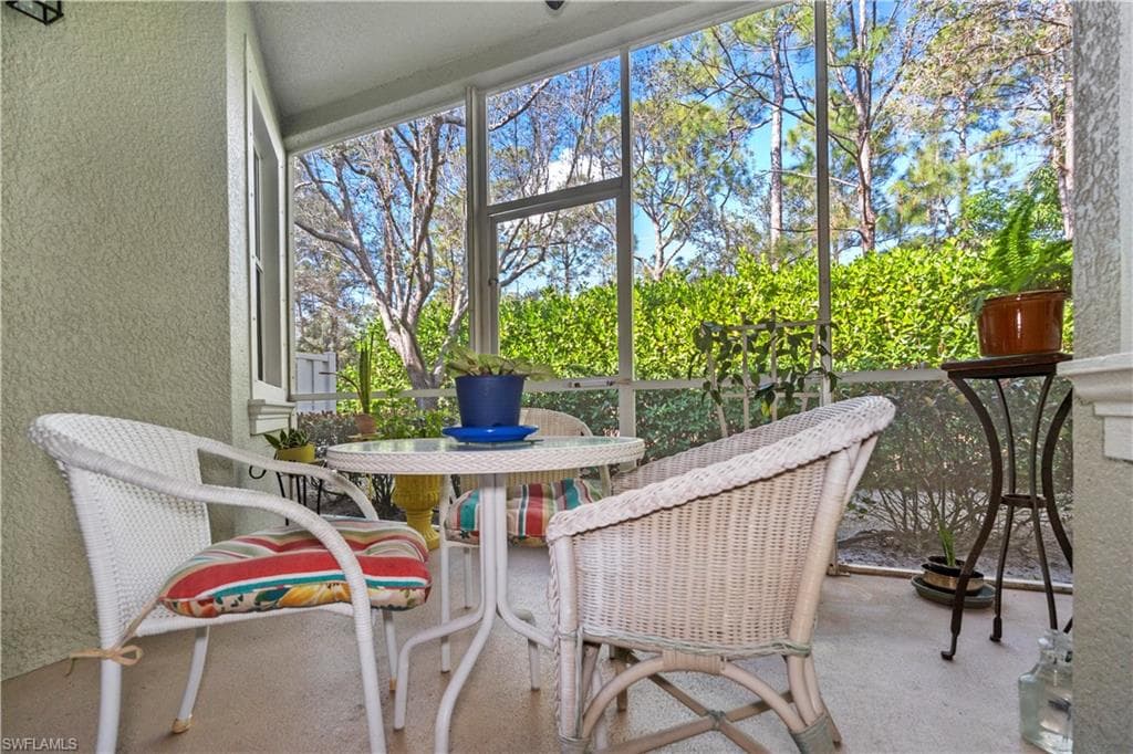 1405 Mariposa CIR # 102, NAPLES FL 34105-34