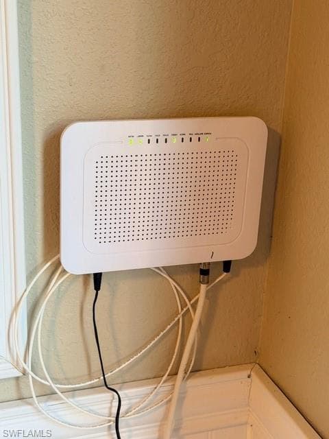 10212 Yellowtop TRL, FORT MYERS FL 33905-21