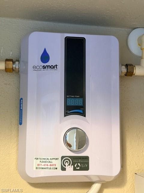 10212 Yellowtop TRL, FORT MYERS FL 33905-23